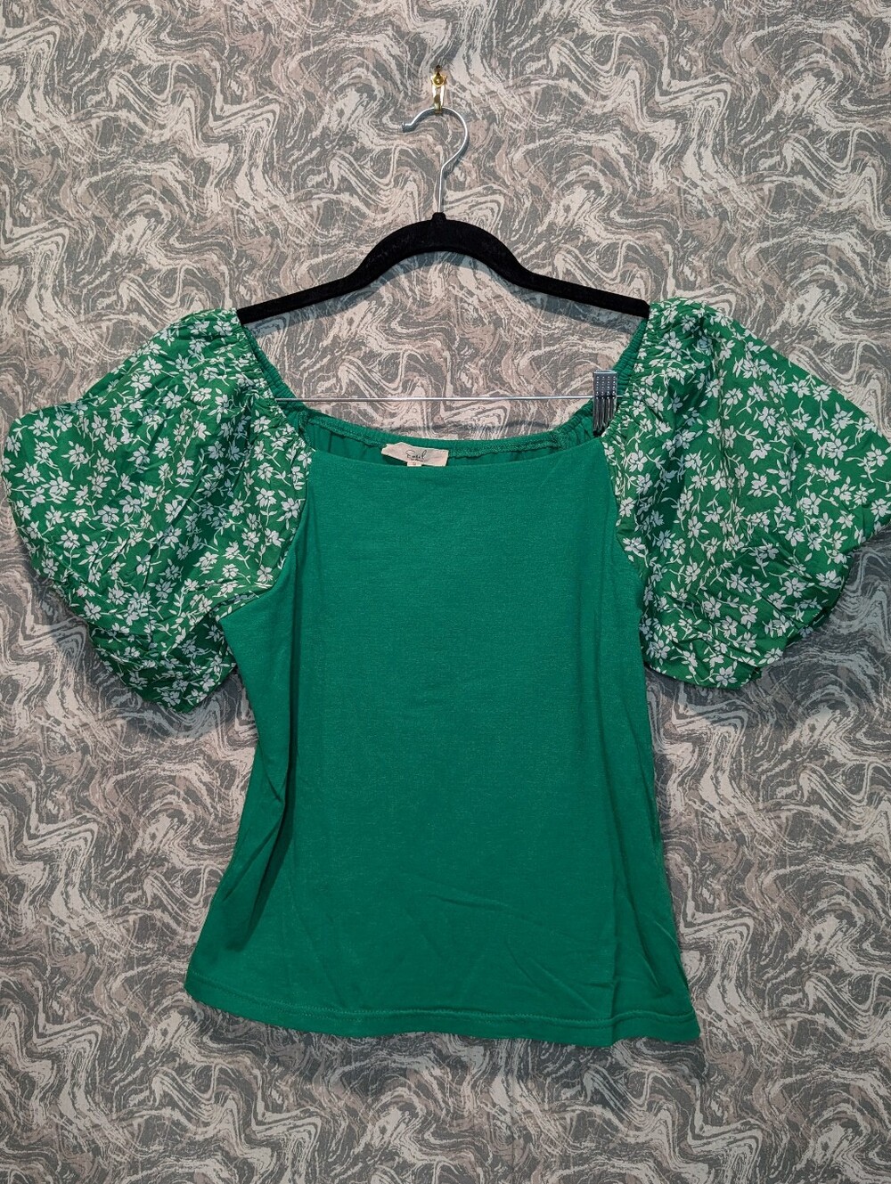 NWT Easel Blouse Size Small